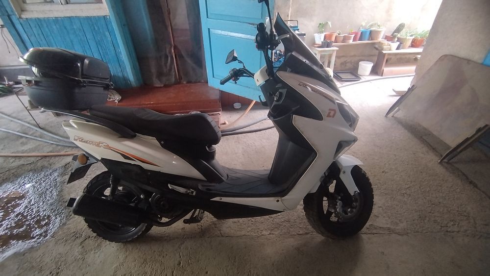 Скутер liya продам