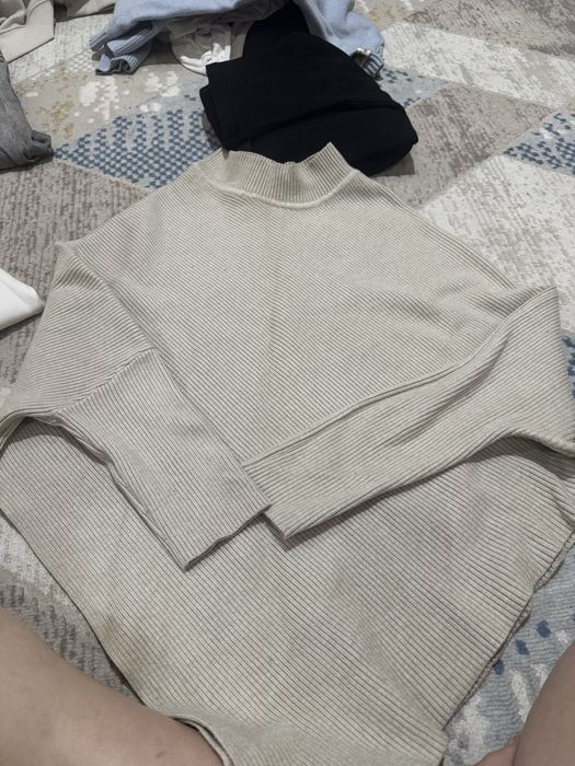 Кофта, платье в идеальном состояний
