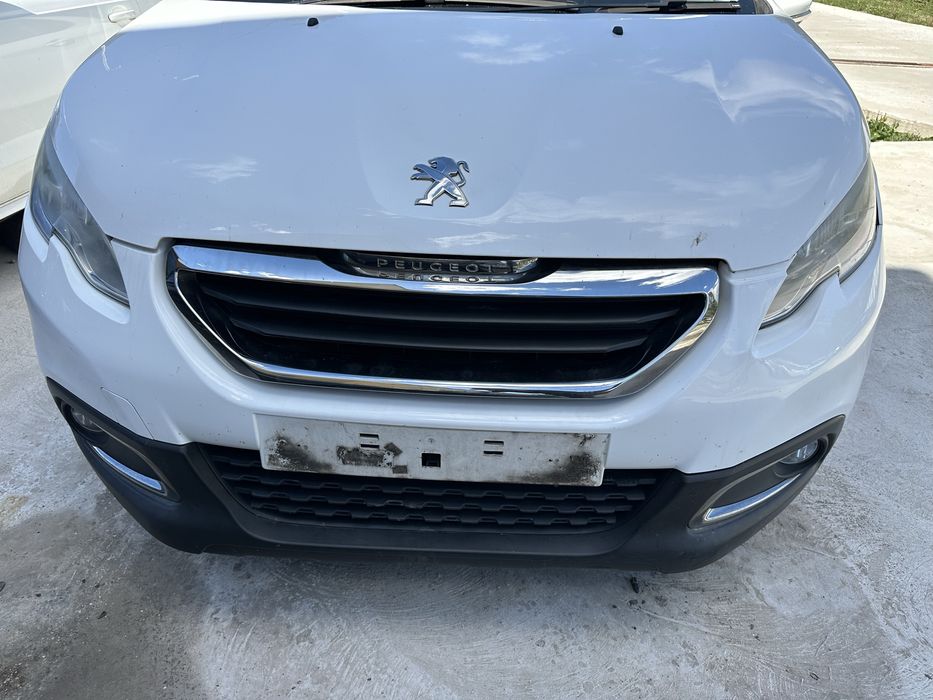 Fata completa Peugeot 2008 capota bara far aripa trager radiator