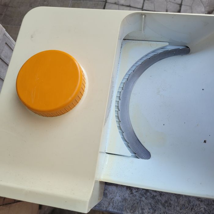 Колбасорезочка  запазено състояние