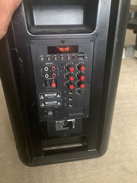 Boxă bluetooth cu intrare ptr chitara.