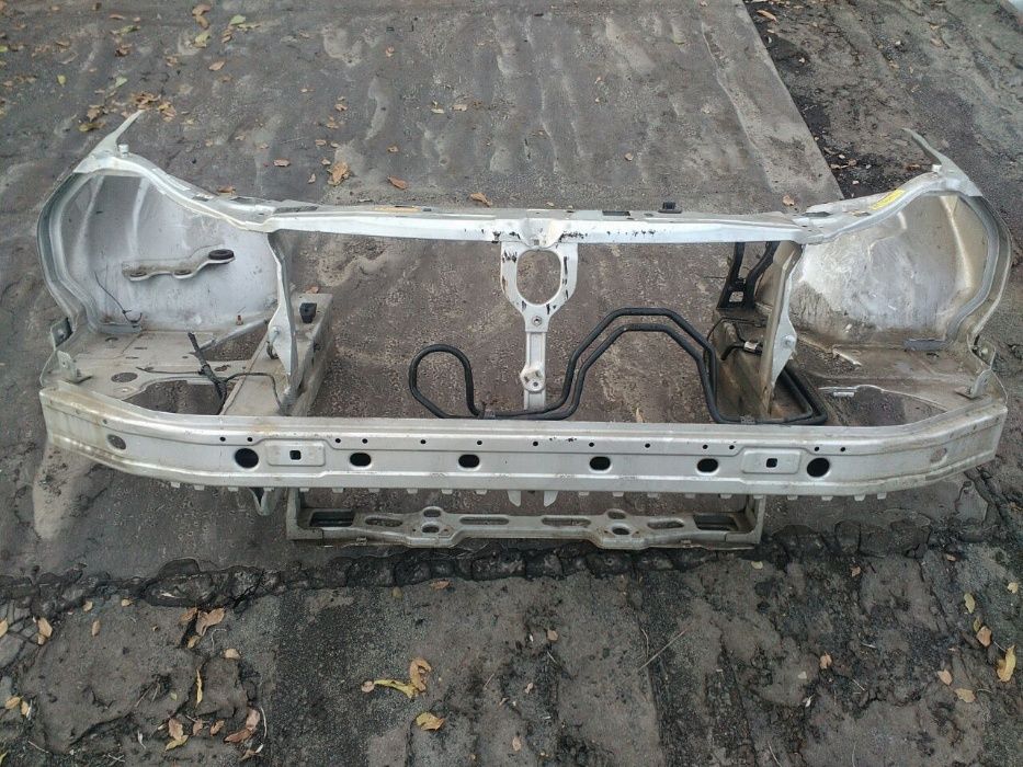 На Мерседес телевизор-суппорт 220/203/210/211/163/168/164/221/638/140/