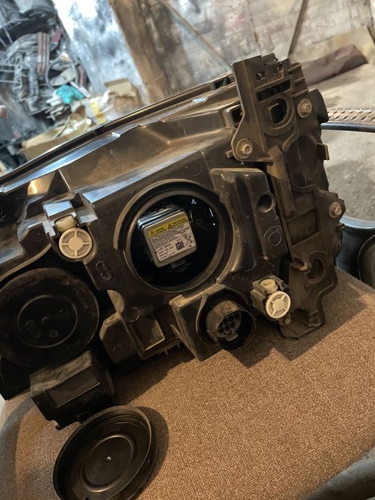 Фара рендж ровер спорт