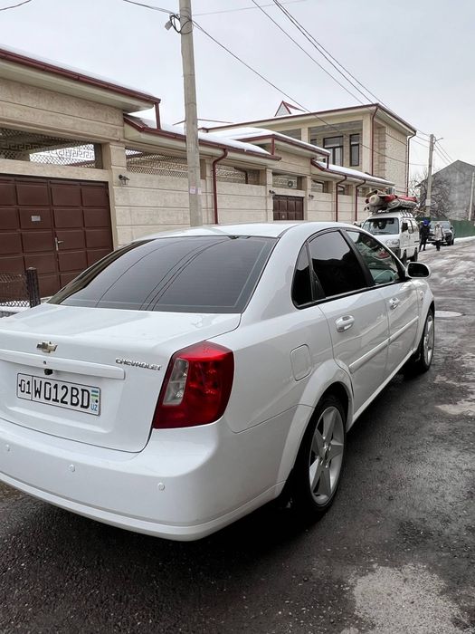 Lasetti 1.8 3pozitsiya