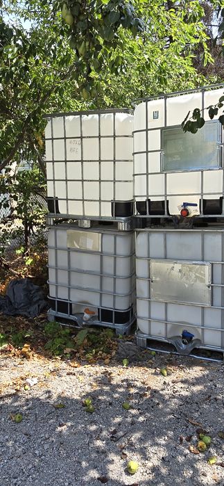 Бидони , цистерни кубче 1000 литра 1 тон