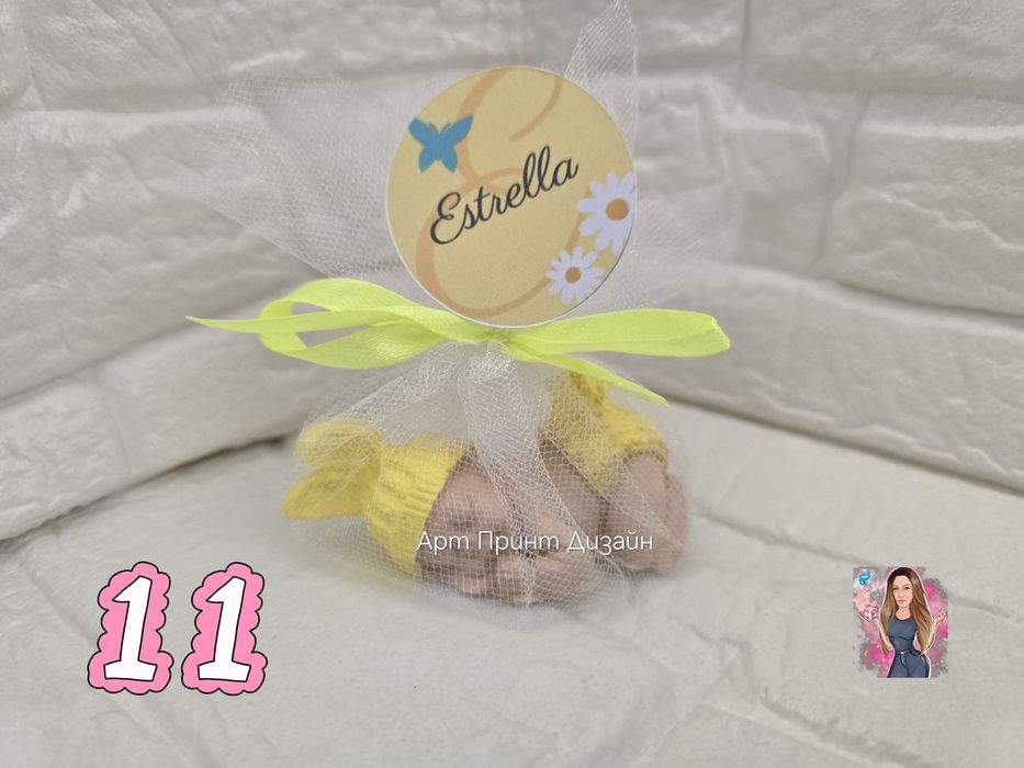 ~Бебенце върху възглавница или крило~Подарък за гости~Ръчна изработка~