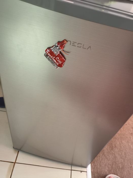 Mini frigider Tesla lipsa freon