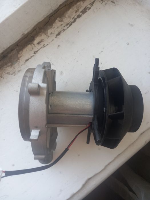 Нагнетатель автономки грузового автомобиля 24 вольта