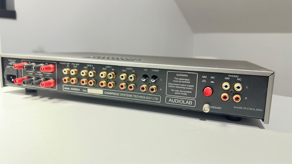 Amplificator integrat Audiolab 8000A