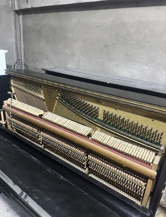 Pianino srochno 2 dona sotiladi