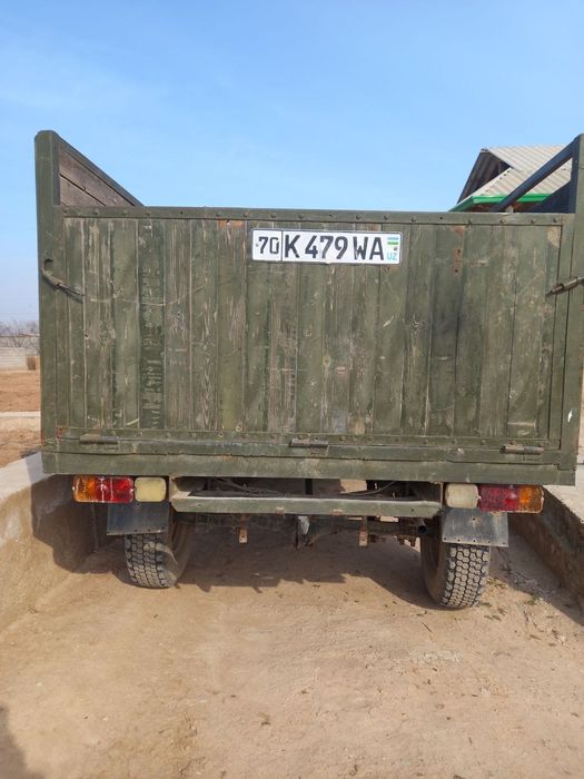 Uaz 3303 sotiladi