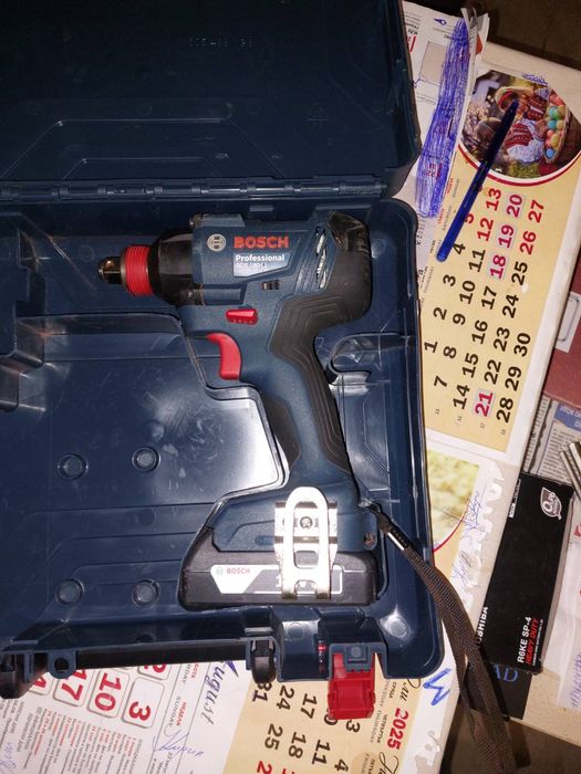 Акомулаторен ударен гайковерт PRO gdx 180-li