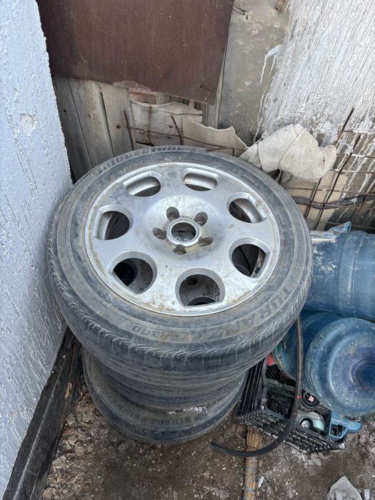 Комплект шин с диском