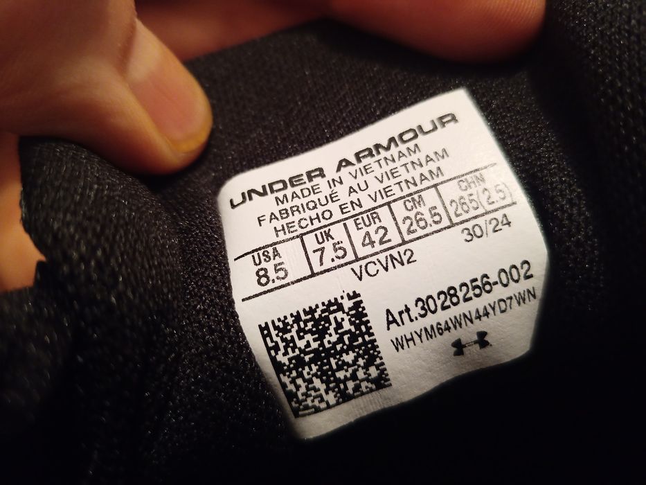 Мужские кроссовки under armour.