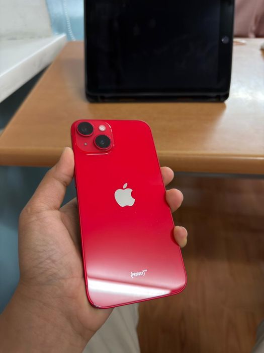 Продам айфон 14 (128gb) Product red
