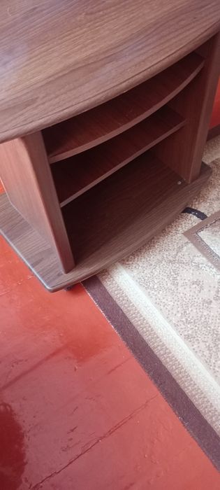 Подставка под телевизор