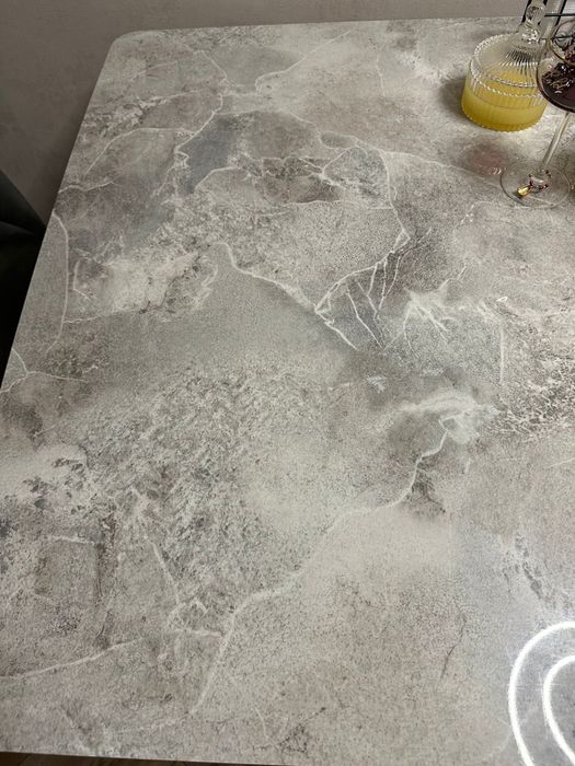 Продам стол