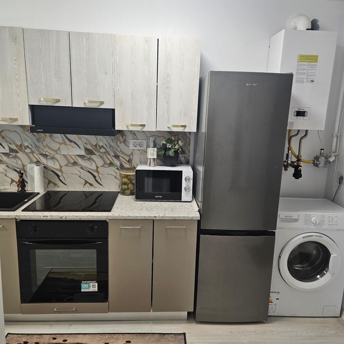 Proprietar inchiriez garsoniera 300 euro  sau 400 euro cu utilitati