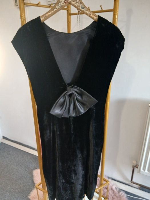 Vand rochie din catifea de matase