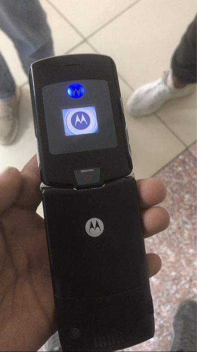 Продам Моторолла V3i