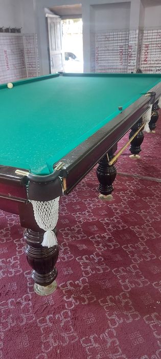 Бильярдный стол,