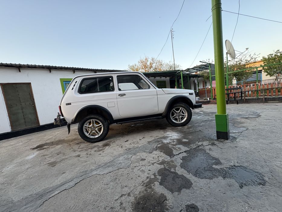 Продам авто Ваз Нива 2121