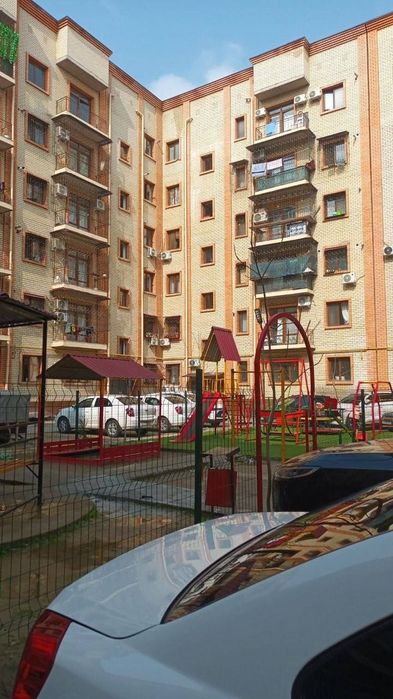 Yashnabodda Do'stlik metro 2 xona