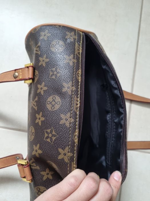 Geantă Louis Vuitton