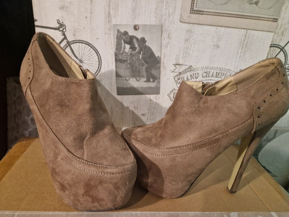 Дамски боти нови