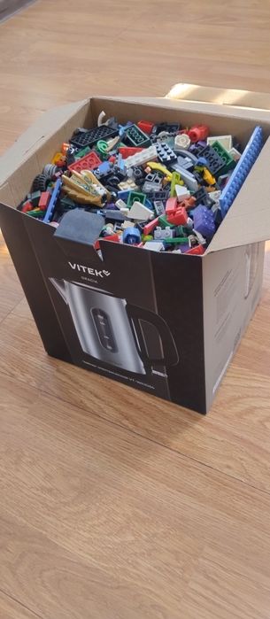Продам детали Лего.