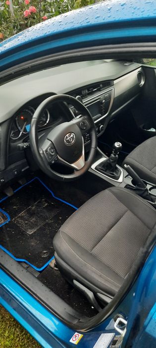 Vând Toyota Auris 2  l Diesel