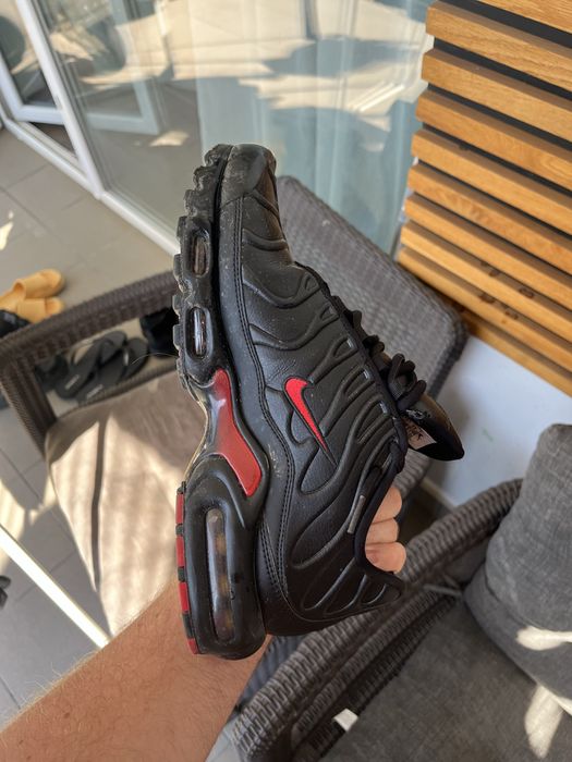 Papuci nike tn rosu cu negru