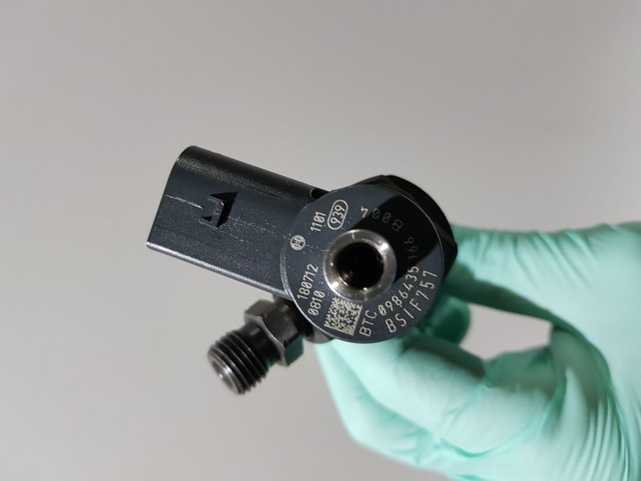 Injector/injectoare vw passat b7 CFFB