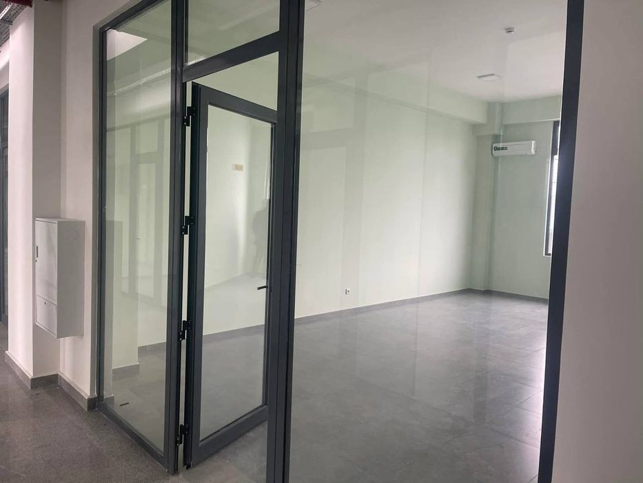 Продаётся магазин Янгихаетский район ИНДЕКС 42кв.м.в центре