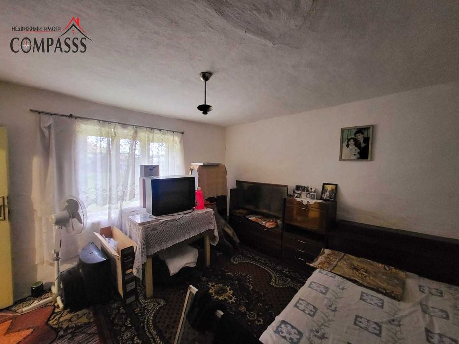 с. Равнец, Общ. Ген. Тошево, къща с двор – 39000лева!