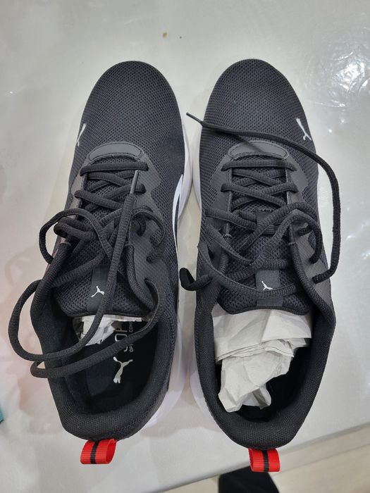 Продам кроссовки