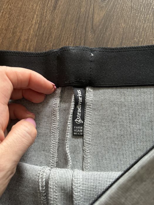 Fusta stradivarius Gri