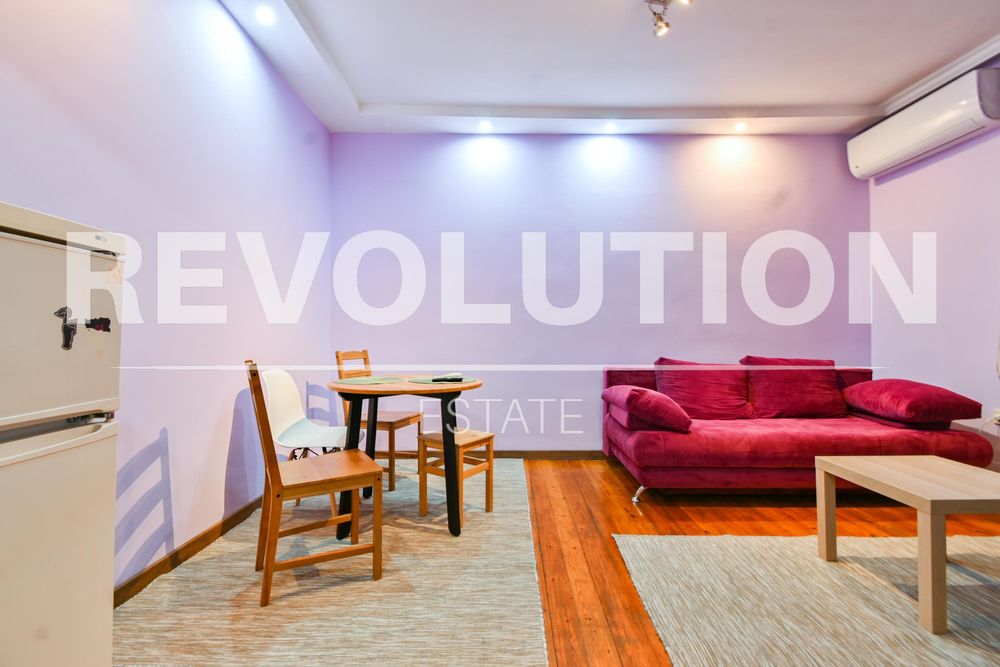 Дава се под наем Двустаен апартамент в София, Център - 55 кв.м за 450 € - Снимка #1