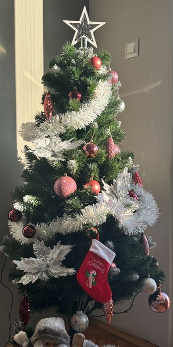 Продавам изкуствена елха, използвана 1 път