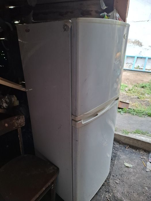 Продам холодильник,