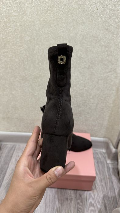 Замшевые сапожки 37 размер