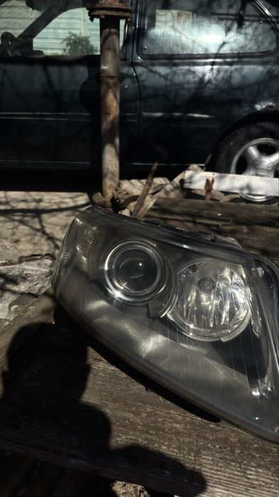 Два предни фара за audi a6 2004/2010