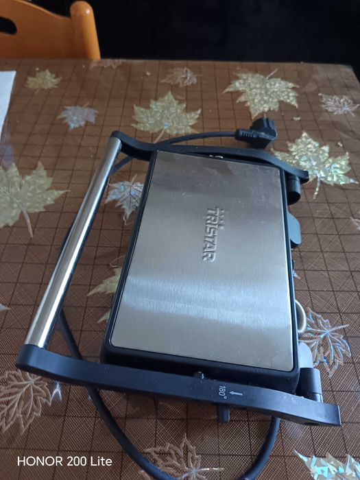 Mini grătar electric.