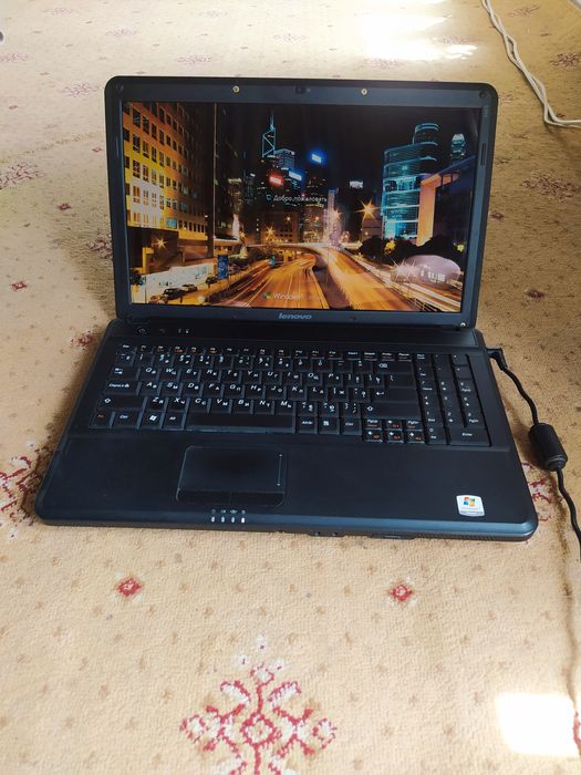 Noutbook Lenovo Windows 7