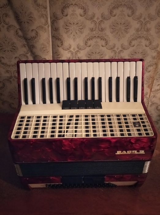 Продам аккордеоны