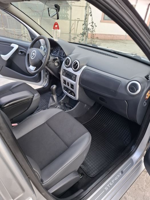 Dacia Sandero//98 mii km//1.6 Benzină/An 2013/Euro 5