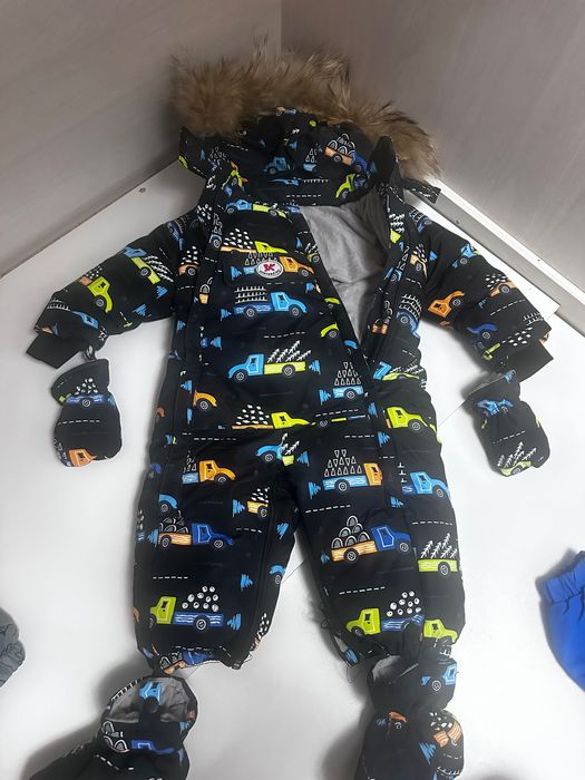 Продам детские комбинезоны