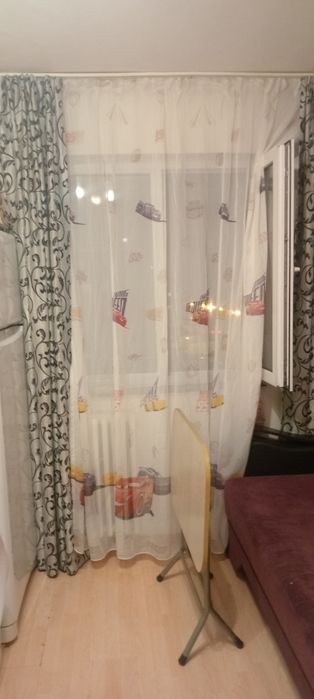 Închiriez camera de cămin