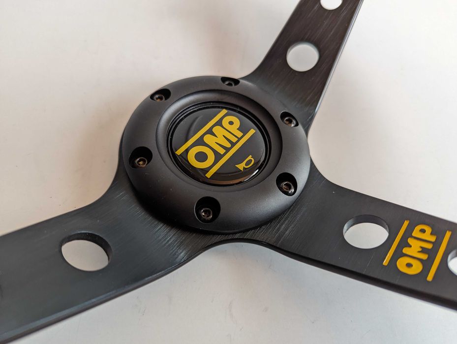 Волан ОМП кожен дълбок изнесен център спортен OMP