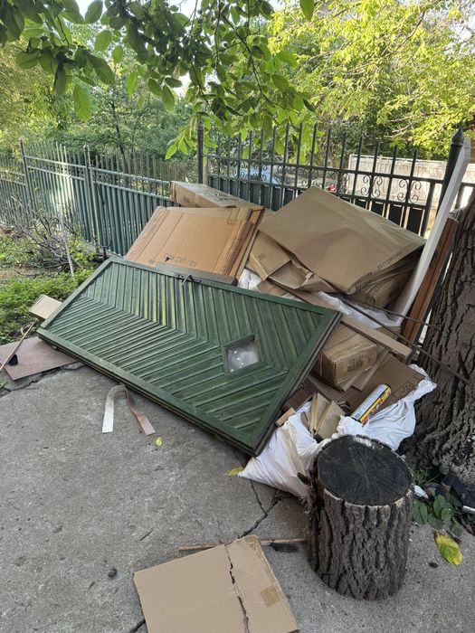 Почистване на дворове и гаражи